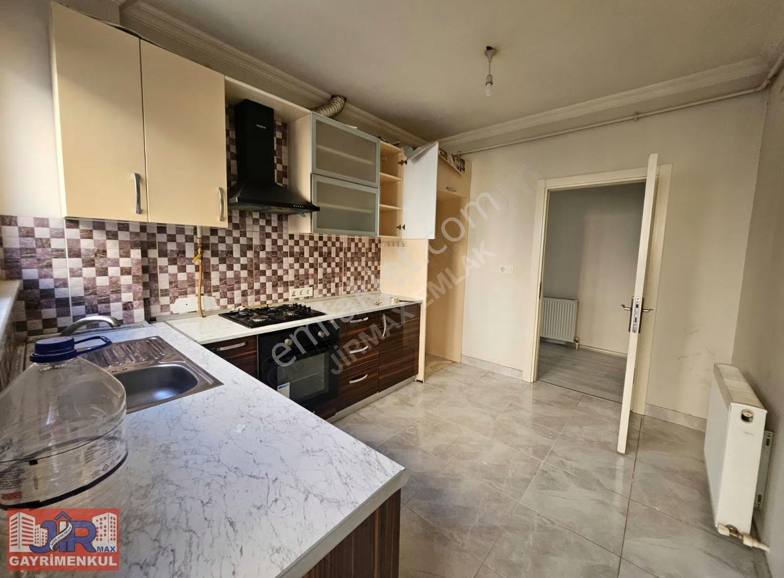 Jirmax Emlak'tan, Kadıköy'de, Kiralık, 3+1, 150m2, Geniş Daire - Görsel 21