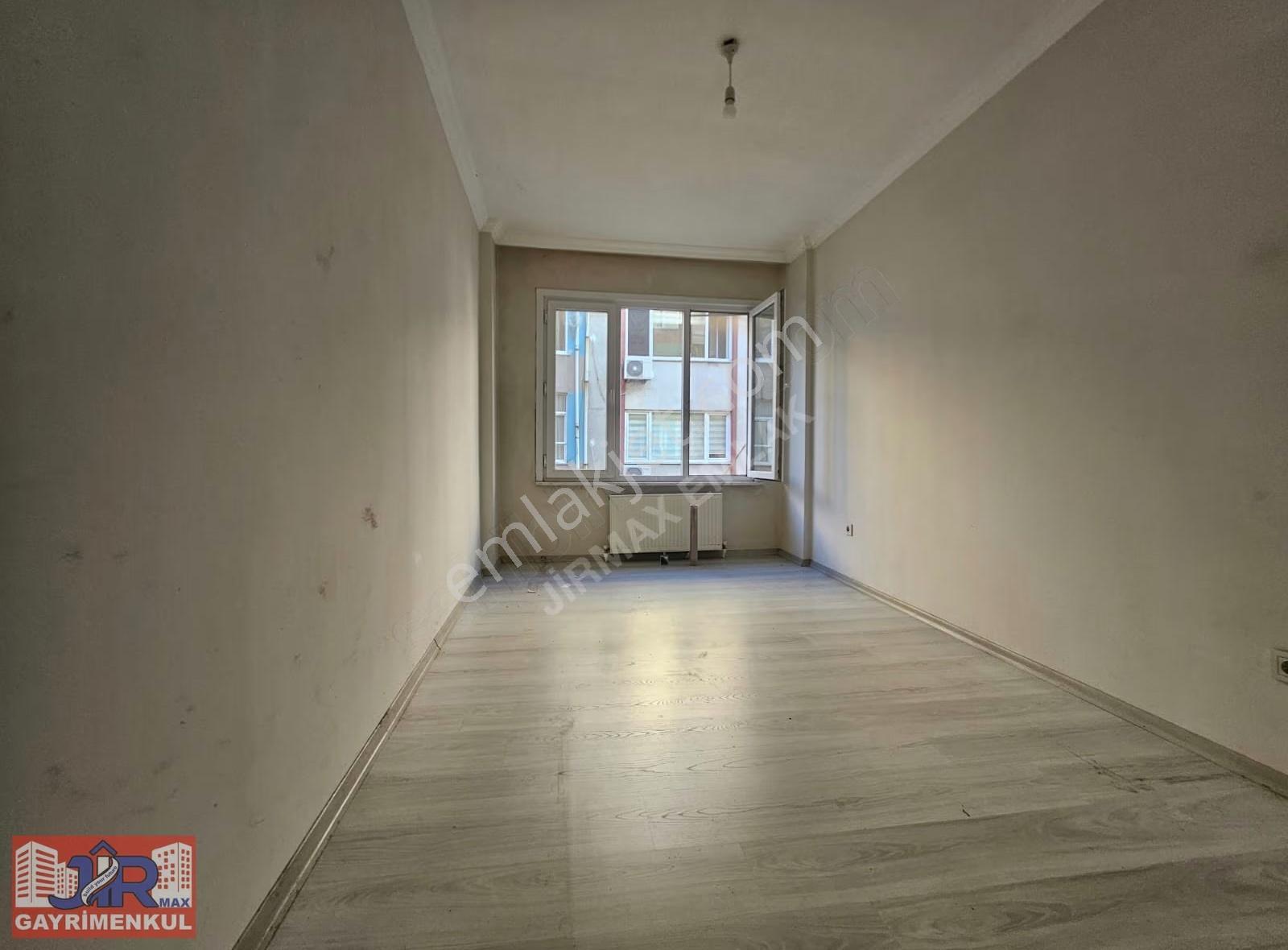 Jirmax Emlak'tan, Kadıköy'de, Kiralık, 3+1, 150m2, Geniş Daire - Görsel 15
