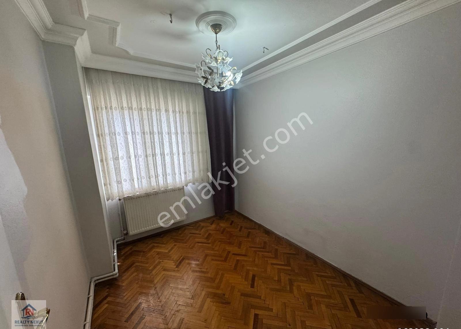 Realty Nexus'dan Kiralık 3+1 Daire Uluyol'da - Görsel 11