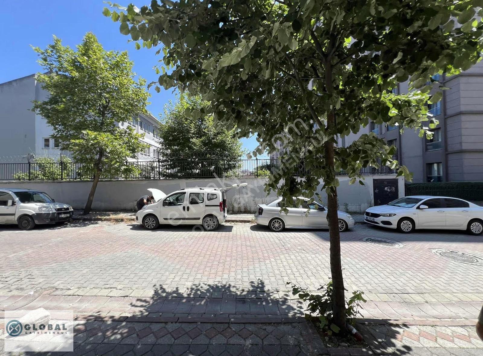 Uğur Mumcu Sima Evleri Arkası Giriş Dükkan Depo Vb. İşlere Uygun