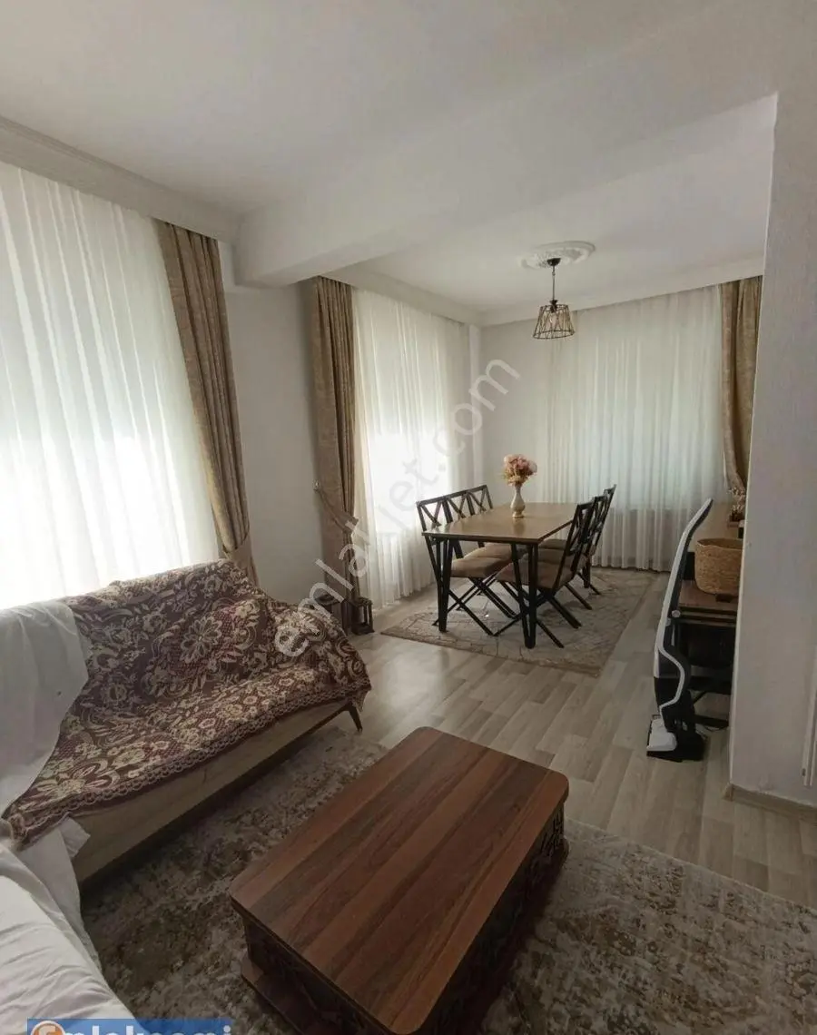 Nefise Sultan'da Satılık 2+1 Daire, Zemin Kat, 115m²