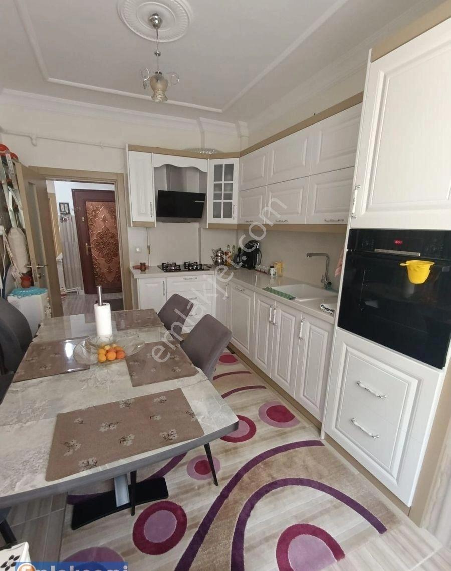 Emlaknomi'den Nefise Sultan Mah.3+1 Arakat Masrafsız 140m2 Cam Balkon Panjur Klima Duvar Kağıt - Görsel 3