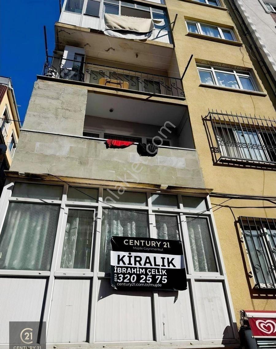 Beyoğlu Hacıahmet'te Full Eşyalı Kiralık Geniş 3+1 Daire - Görsel 5
