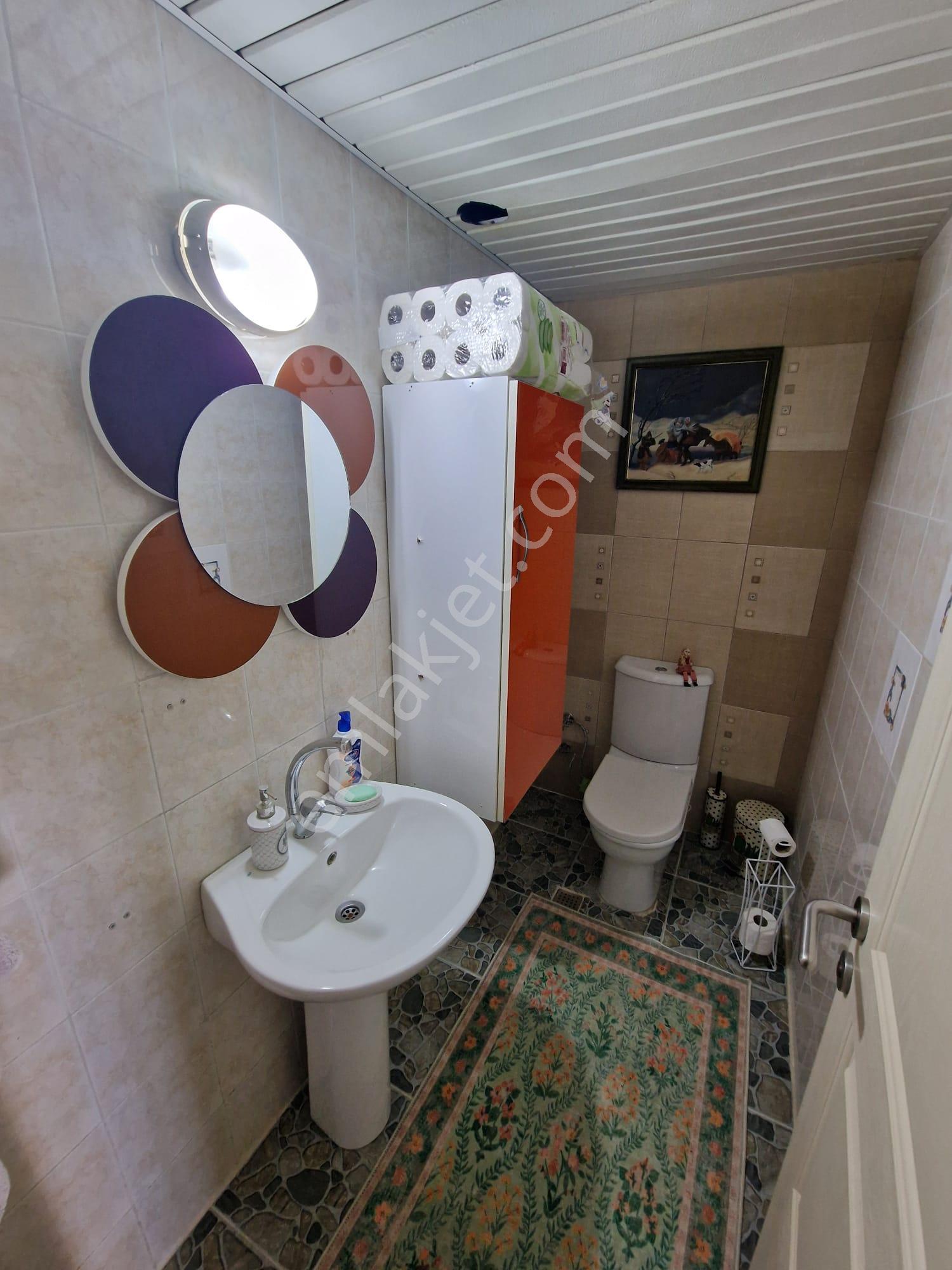 4+1güzelyalı Kap.mutfak 3banyo 3wc 240m2 Gdb Cephe 2balkon Site İçi Sosyete Pazarı Civ.az Hasarlı - Görsel 3