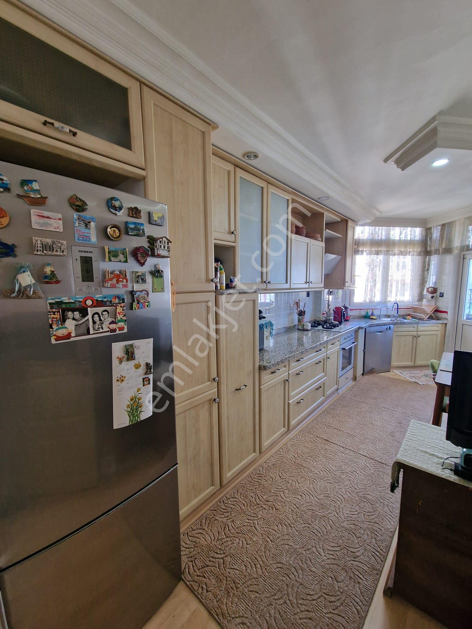 4+1güzelyalı Kap.mutfak 3banyo 3wc 240m2 Gdb Cephe 2balkon Site İçi Sosyete Pazarı Civ.az Hasarlı - Görsel 35