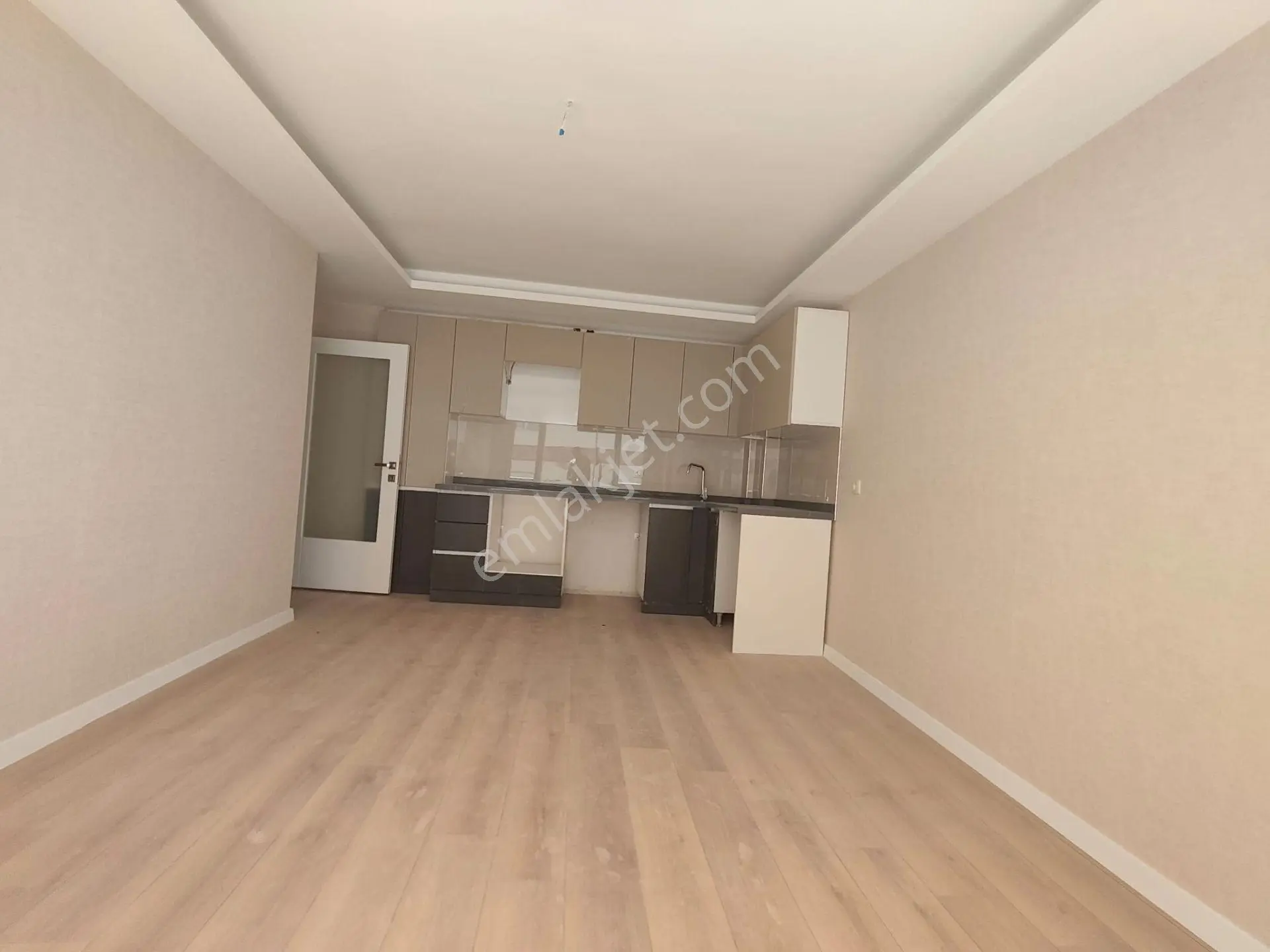 Yılmaz Gayrımenkulden 2+1 Ful Yapılı 1 Kat Guney Cephe 80 Metre Kare - Görsel 3