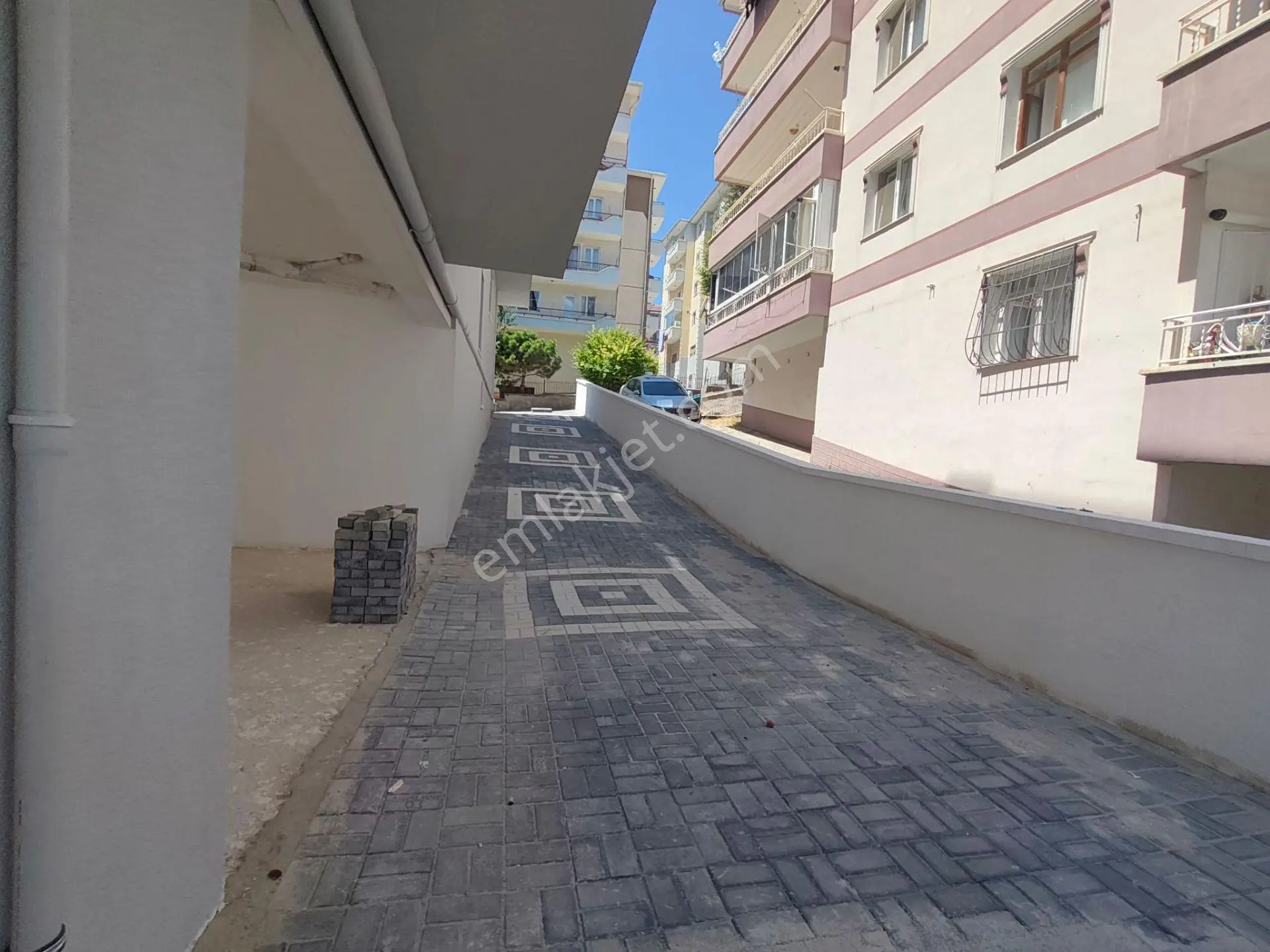 Yılmaz Gayrımenkulden 2+1 Ful Yapılı 1 Kat Guney Cephe 80 Metre Kare - Görsel 2