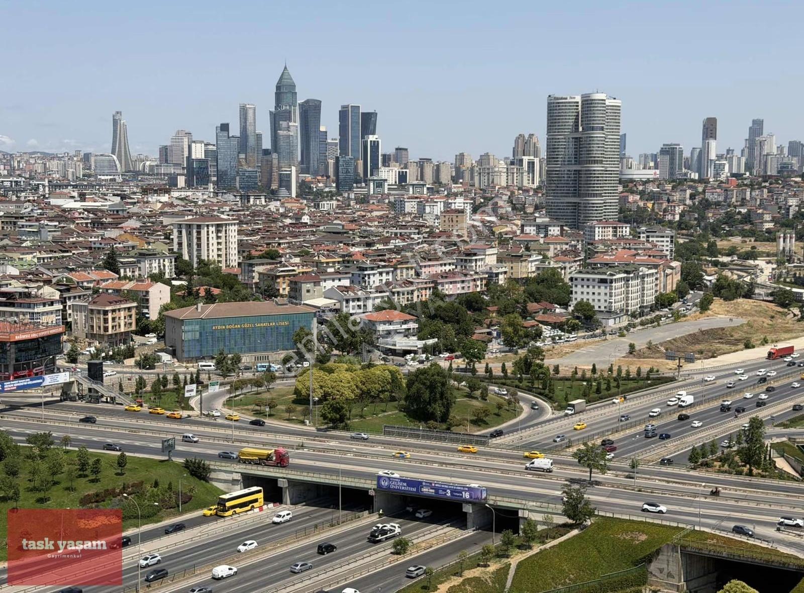 Kadıköy Emlakkonut 20.katşerefiyeli E5 Manzara Satılık 3+1 Daire - Görsel 3
