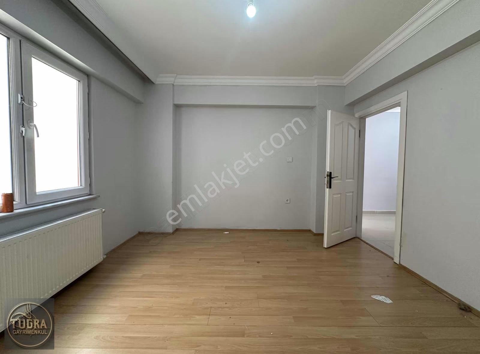 Tuğra'dan Reşadiye Mahallesinde 2+1 Geniş Arakat Satılık Daire - Görsel 2