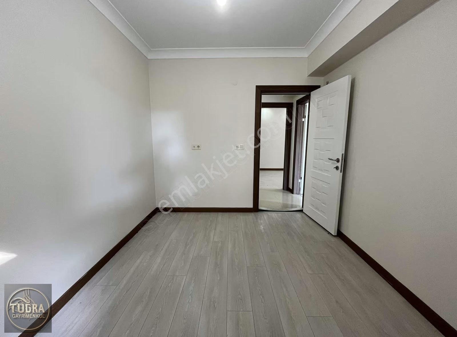 Tuğradan Hatip'de Site İçerisinde 3+1 Ebeveyn Banyolu Daire - Görsel 2