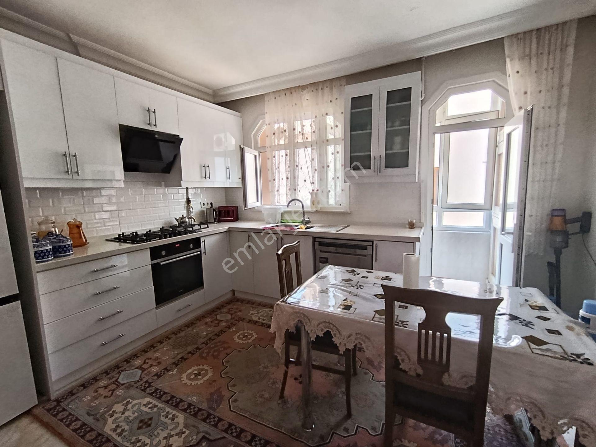 Bahçelievlerde Satılık 4+2 Geniş Dubleks Daire - Görsel 27