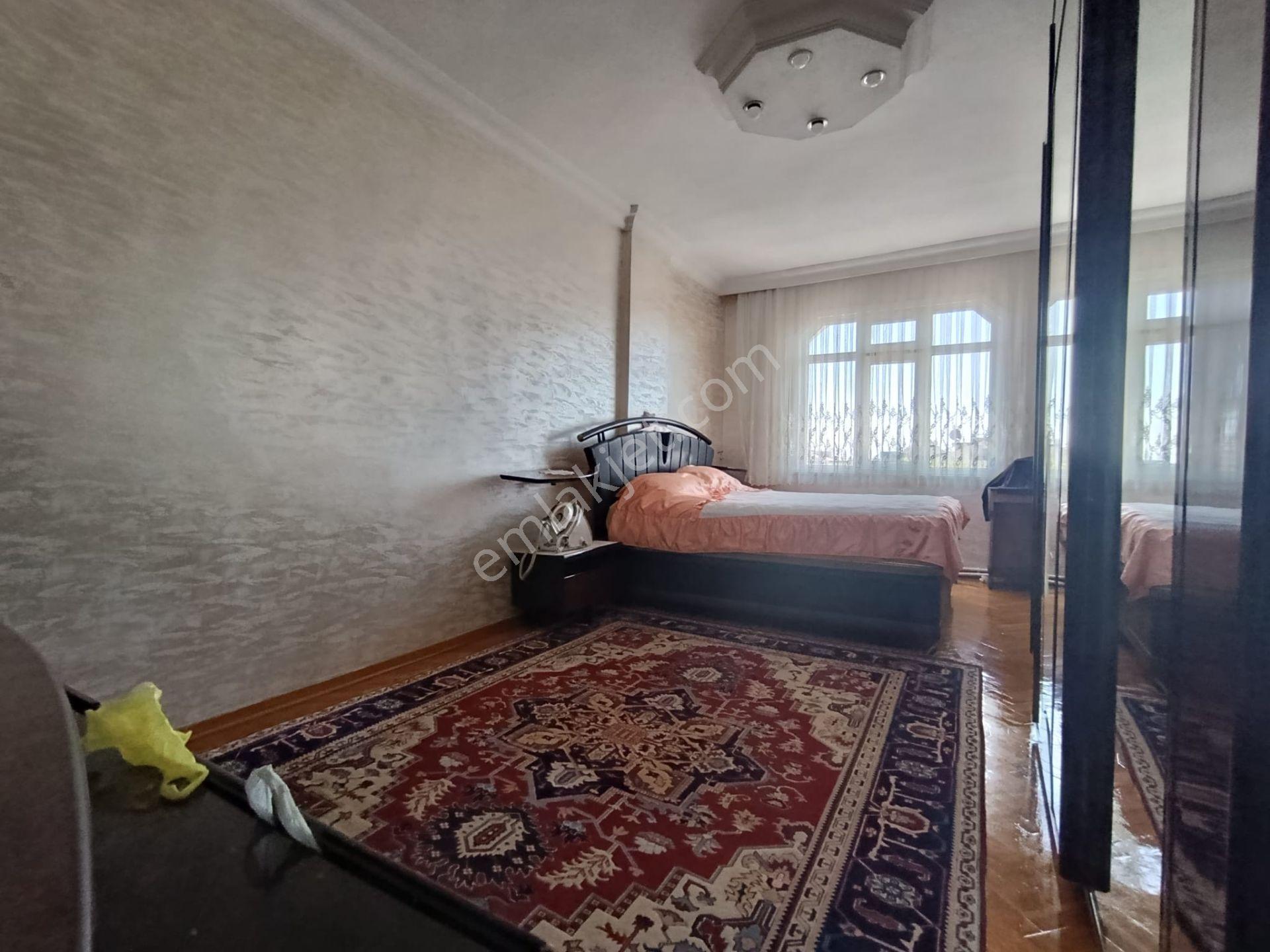 Bahçelievlerde Satılık 4+2 Geniş Dubleks Daire - Görsel 13
