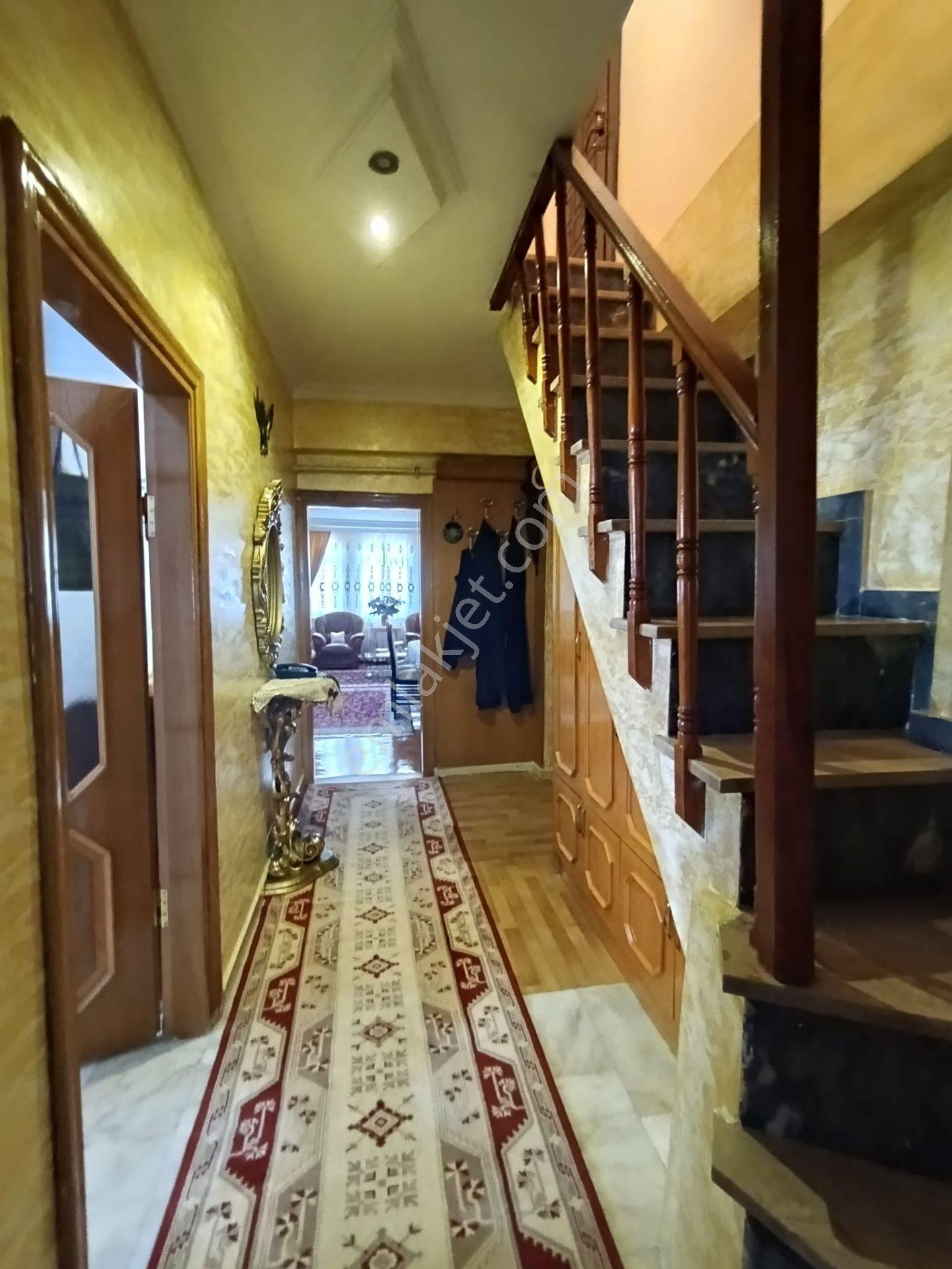 Bahçelievlerde Satılık 4+2 Geniş Dubleks Daire - Görsel 18