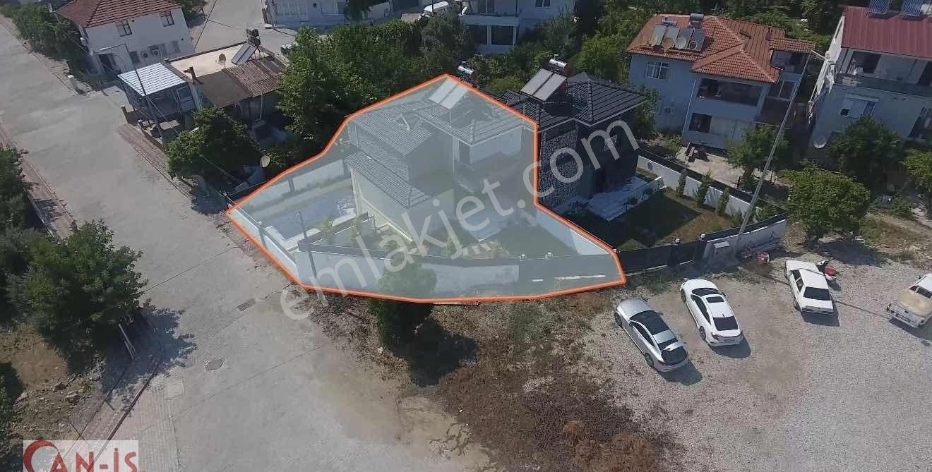 Göynük Mahallesinde 4+1 Müstakil Havuzlu Villa Can-iş Emlak - Görsel 12