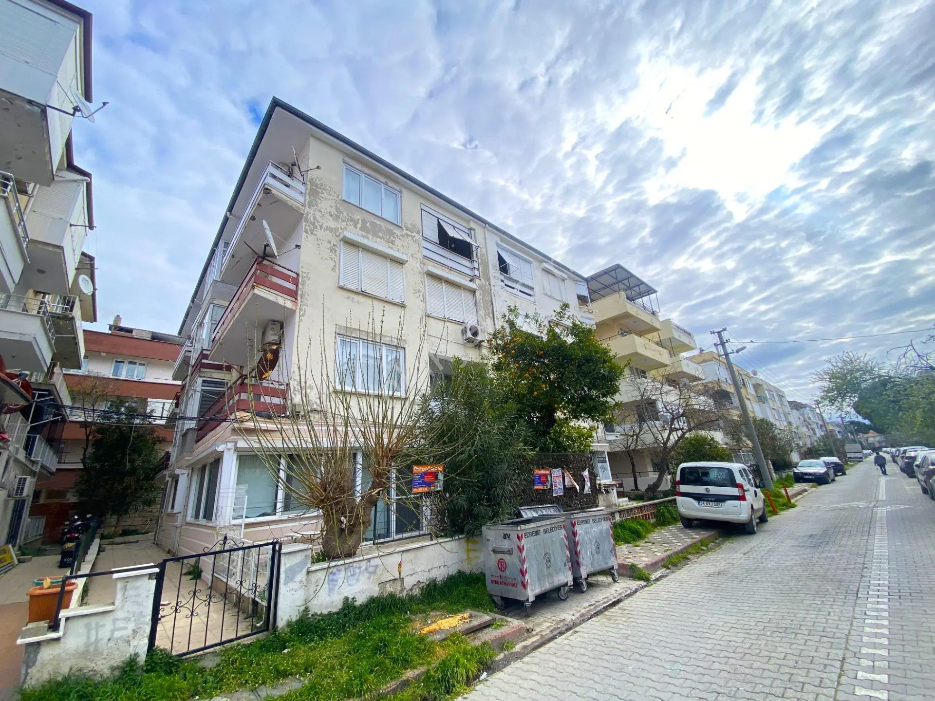 Aktif'ten Akçay Merkez'de Satılık Denize 300mt Ayrı Mutfaklı 2+1 Daire - Görsel 32