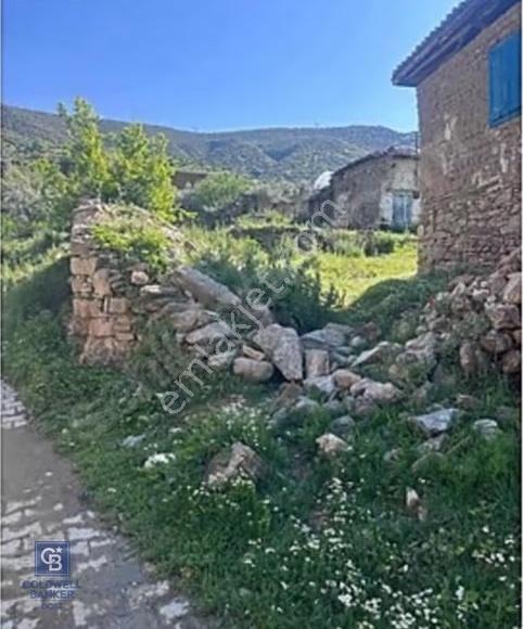 İzmir'de Ödemiş-tire Yoluna Yakın 250 M2 İmarlı Satılık Arsa - Görsel 3