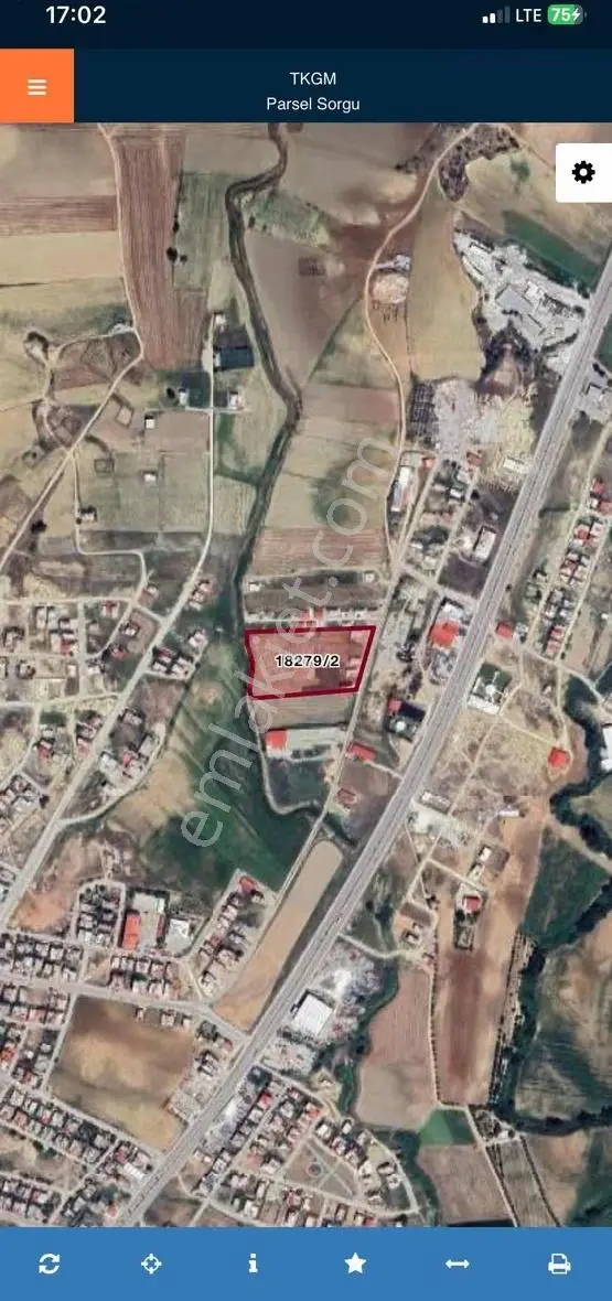 Deniz Den Güzel Lokasyonda Satılık Arsa