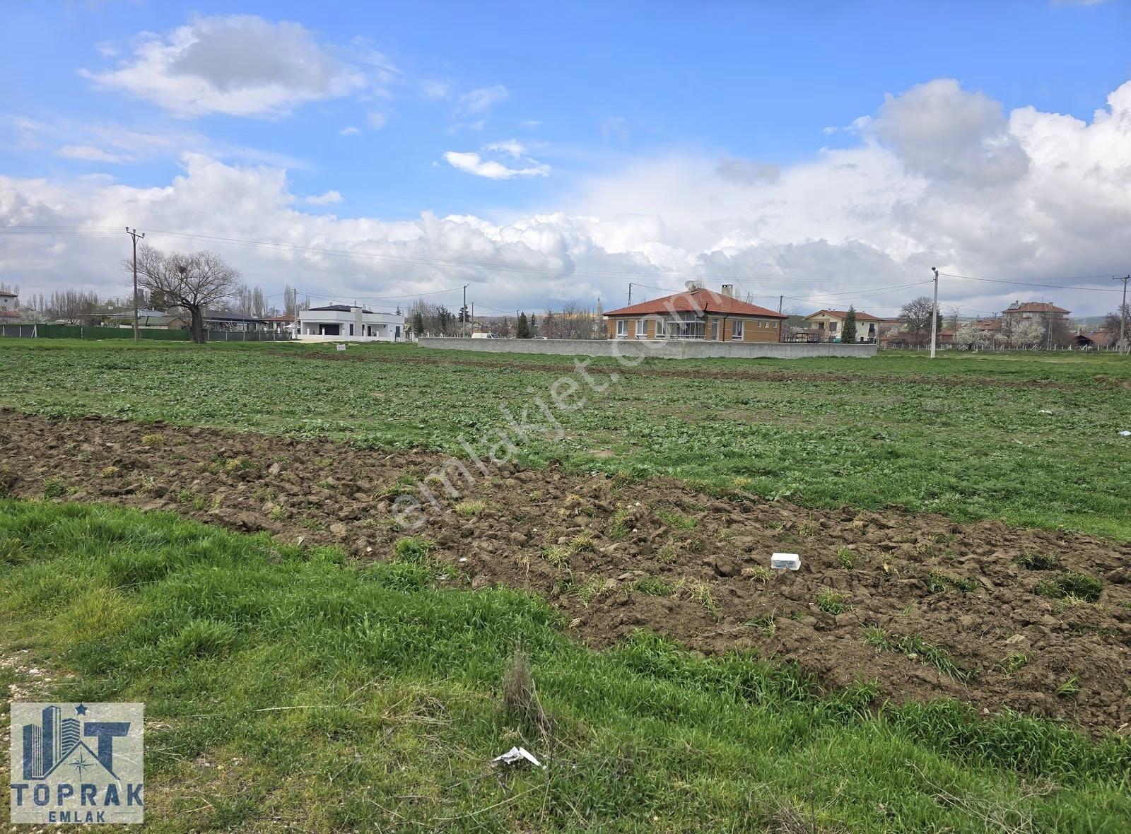 Toprak Emlak'tan Çukurhisar Yeni Mahallede Satılık Villa Arsası - Görsel 10
