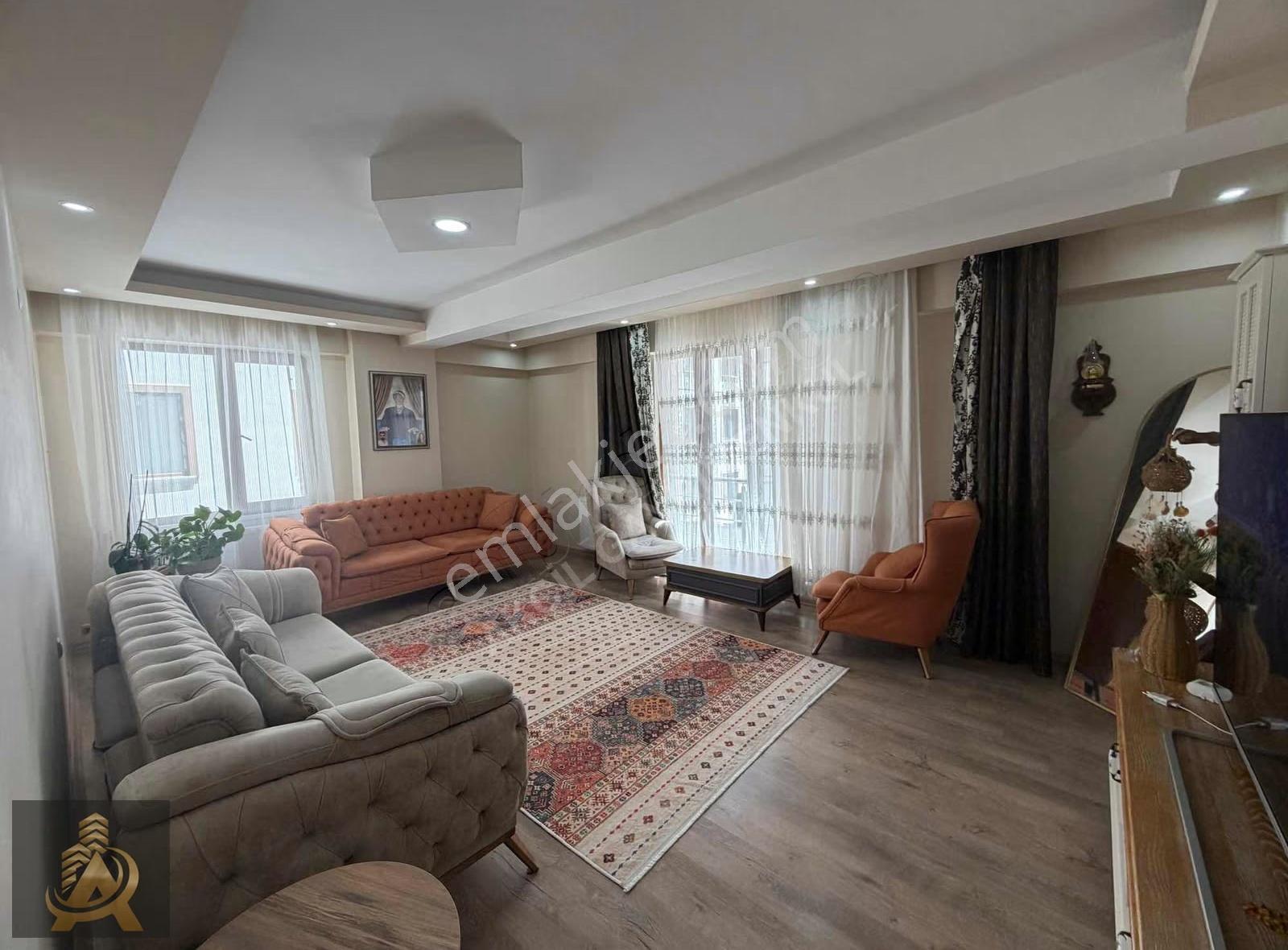 Akçil'den 7/24 Güvenlikli Site İçerisinde 134 M2 Ara Kat 3+1