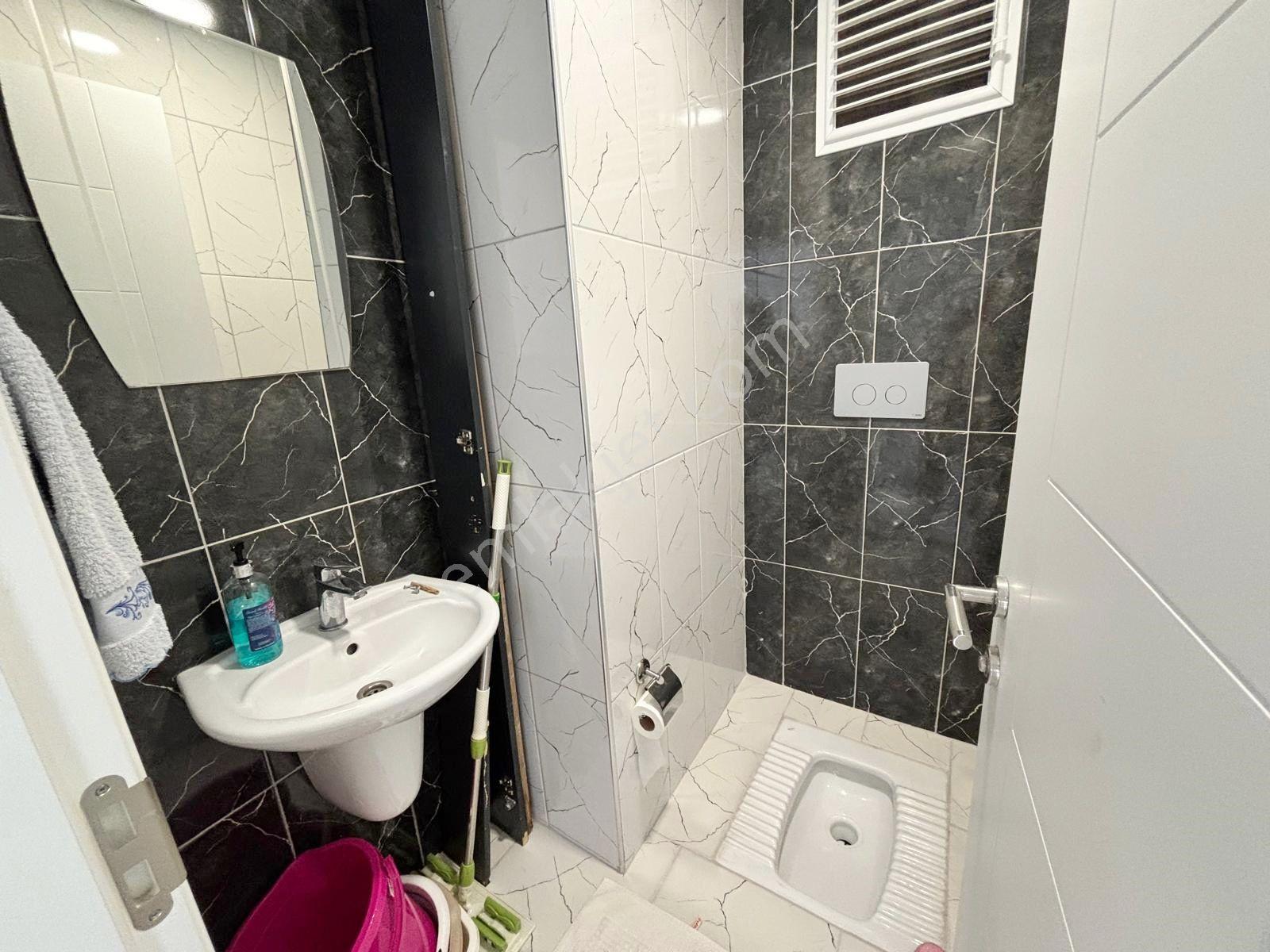 1 Nolu Bostancı Akyıldız Sitesinde Doğa Manzaralı Satılık Daire - Görsel 12