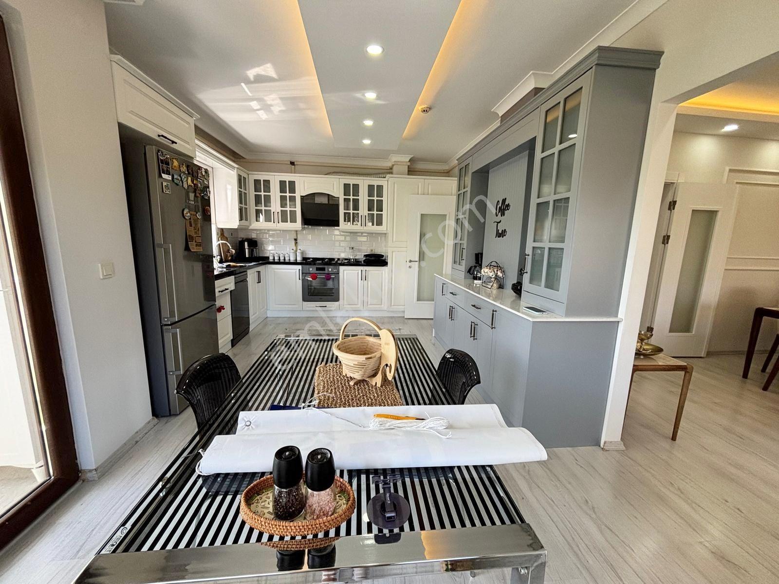 1 Nolu Bostancı Akyıldız Sitesinde Doğa Manzaralı Satılık Daire - Görsel 18