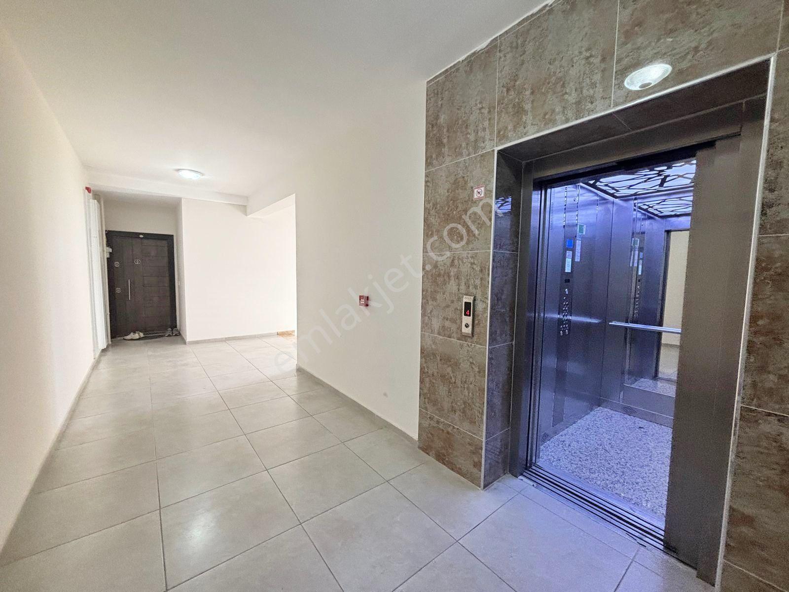 1 Nolu Bostancı Akyıldız Sitesinde Doğa Manzaralı Satılık Daire - Görsel 22