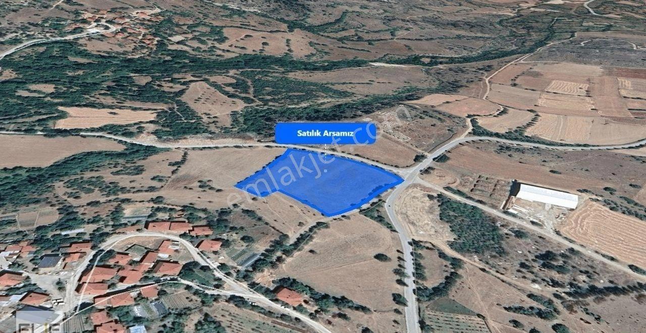 Kaleköy'de İki Yola Cepheli Tam Köşe Parsel Satılık Arsa