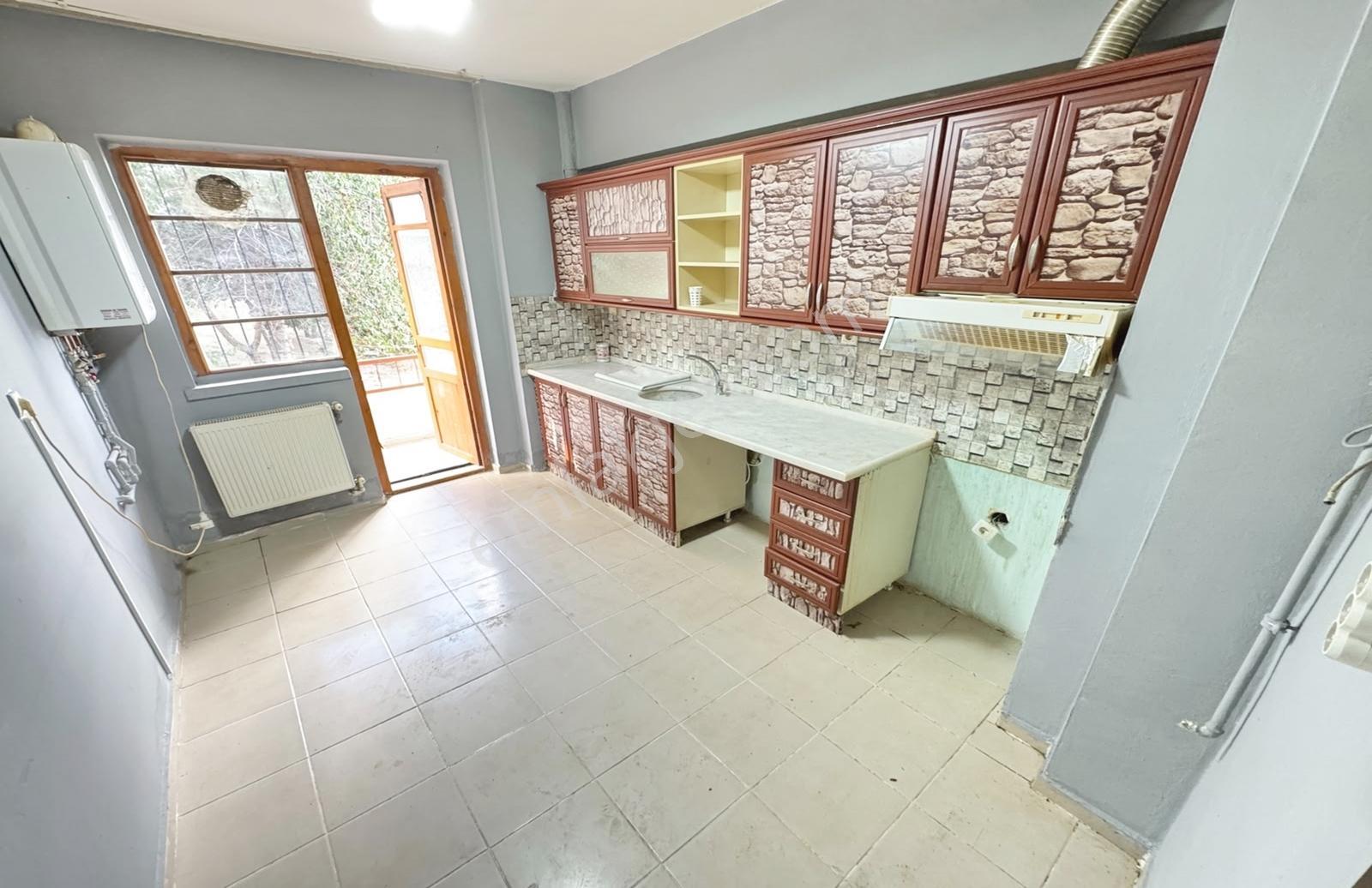 Kuşcağız Emine Işınsu Lisesi Karşısı Kat Konumlu Ebv Banyolu 3+1 - Görsel 35