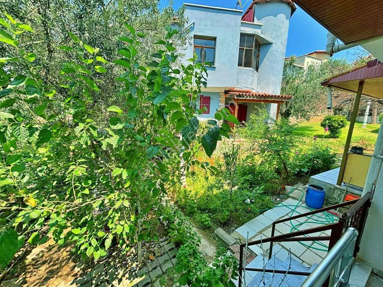 Uytundan Pelitköyde Denize 150 Metre Bahçe Kullanımlı 3+1 Villa - Görsel 16