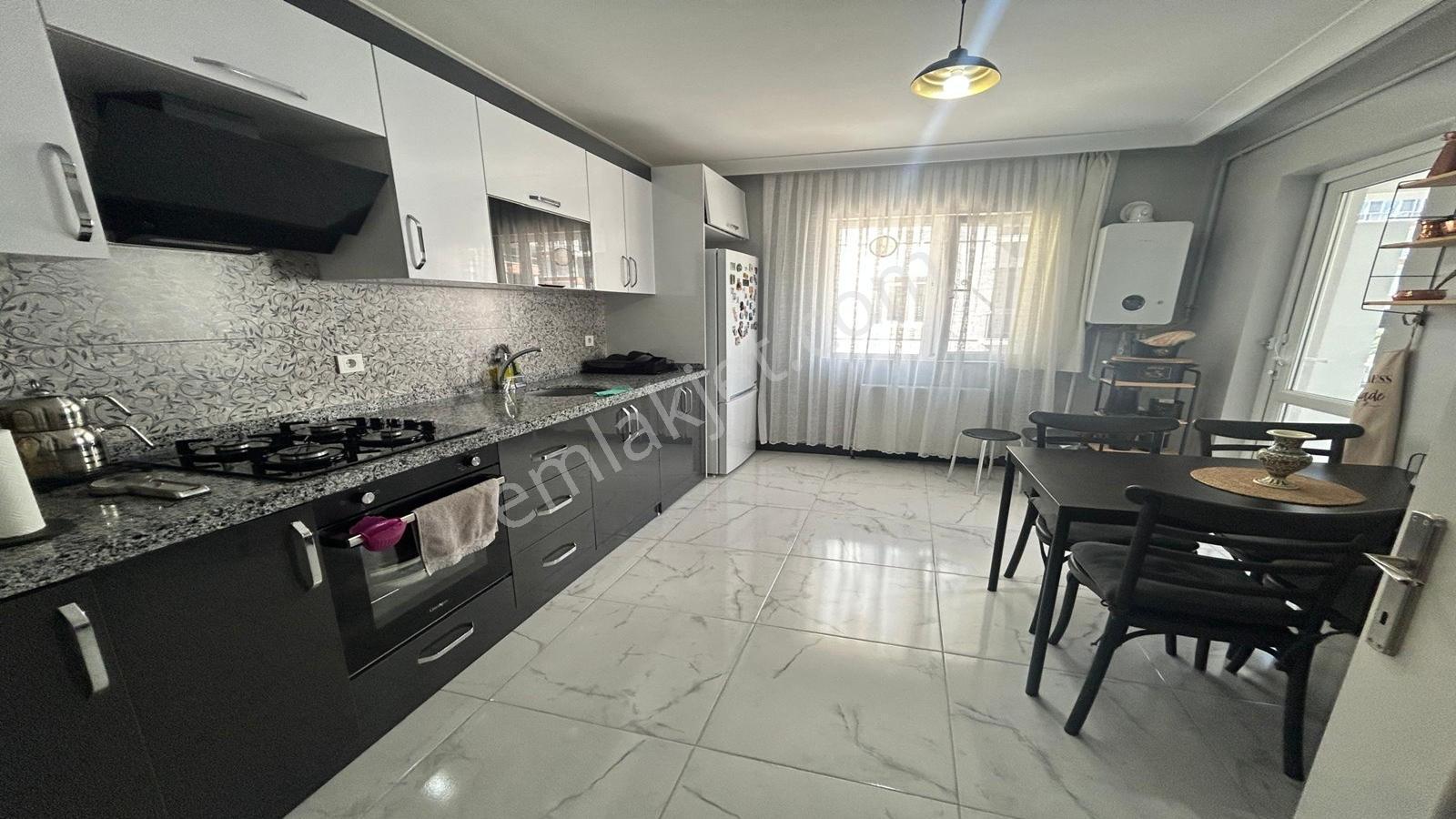 Yenikent Emlak'dan 29 Ekimde Okulların Dibinde 130m2 Geniş Daire - Görsel 14