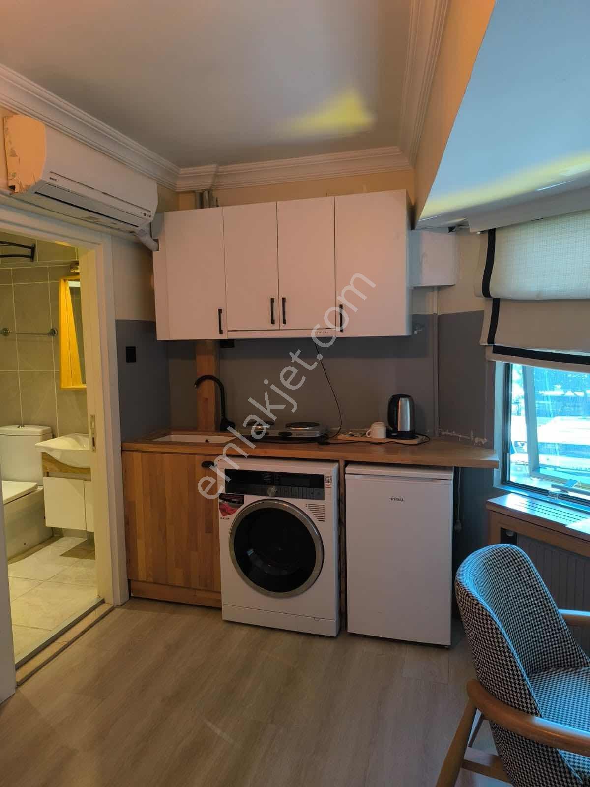 Kadıköy Rıhtımda Deniz Manzaralı Ulaşımlara Yakın Stüdyo Daire - Görsel 5