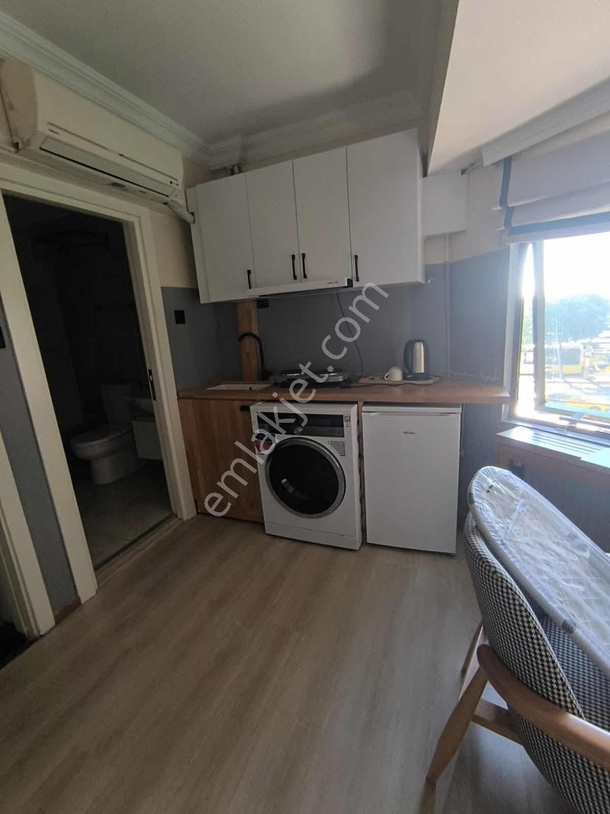 Kadıköy Rıhtımda Deniz Manzaralı Ulaşımlara Yakın Stüdyo Daire - Görsel 20