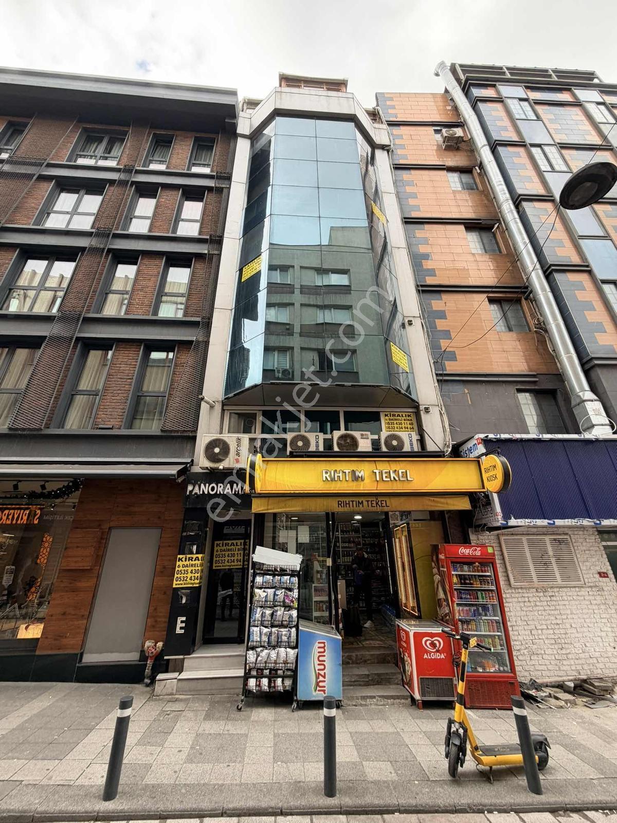 Kadıköy Rıhtımda Deniz Manzaralı Ulaşımlara Yakın Stüdyo Daire - Görsel 11