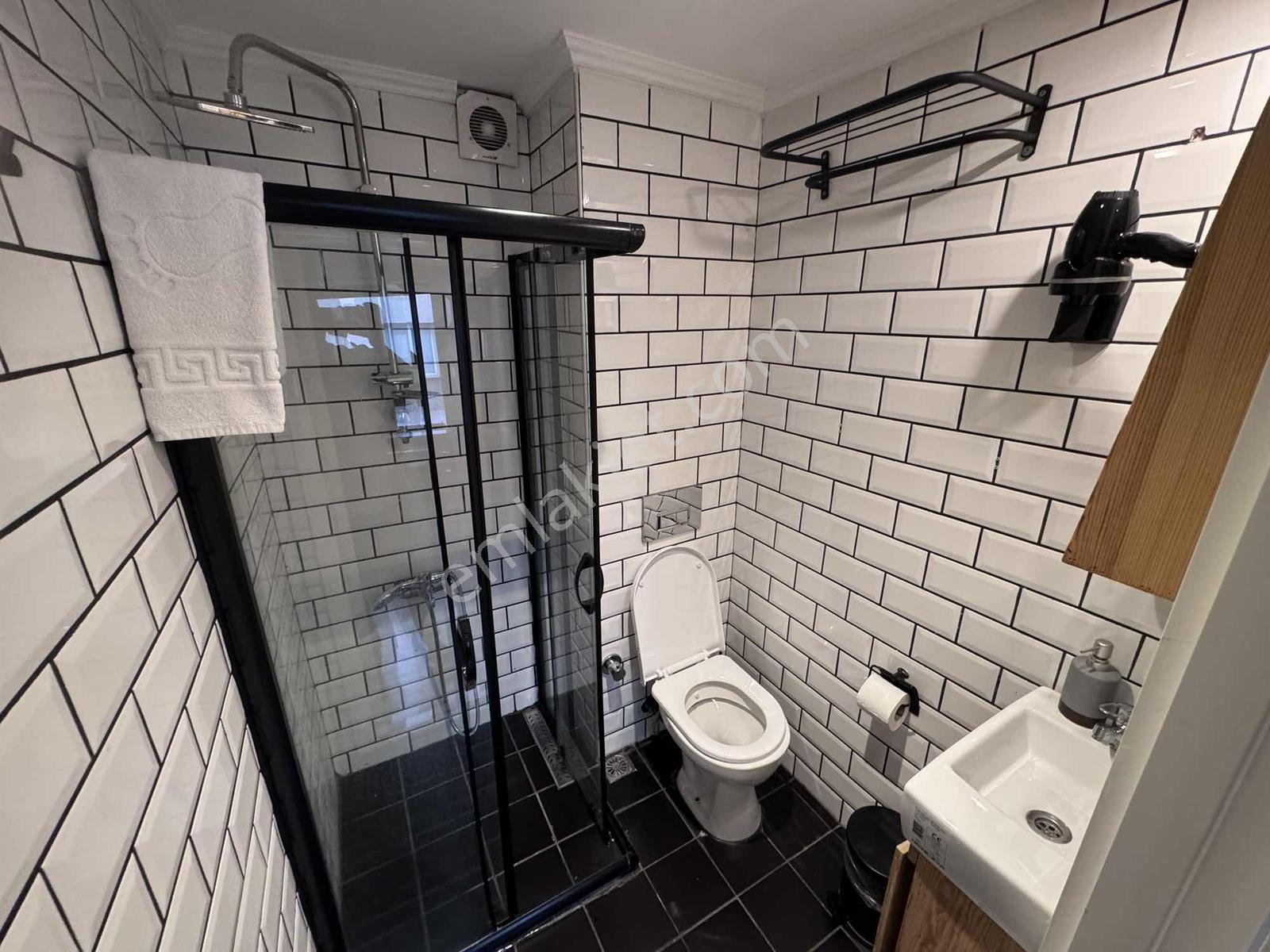 Kadıköy Rıhtımda Deniz Manzaralı Ulaşımlara Yakın Stüdyo Daire - Görsel 30
