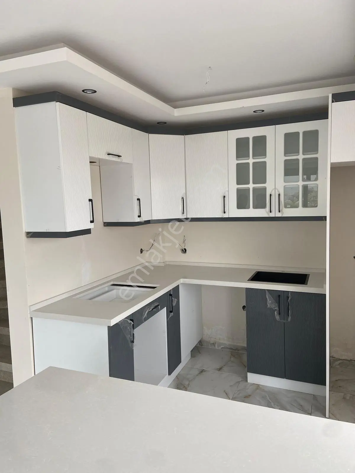 Mordoğan Kamukent Sitesinde Deniz Manzaralı Satılık 4+1 Villa - Görsel 5