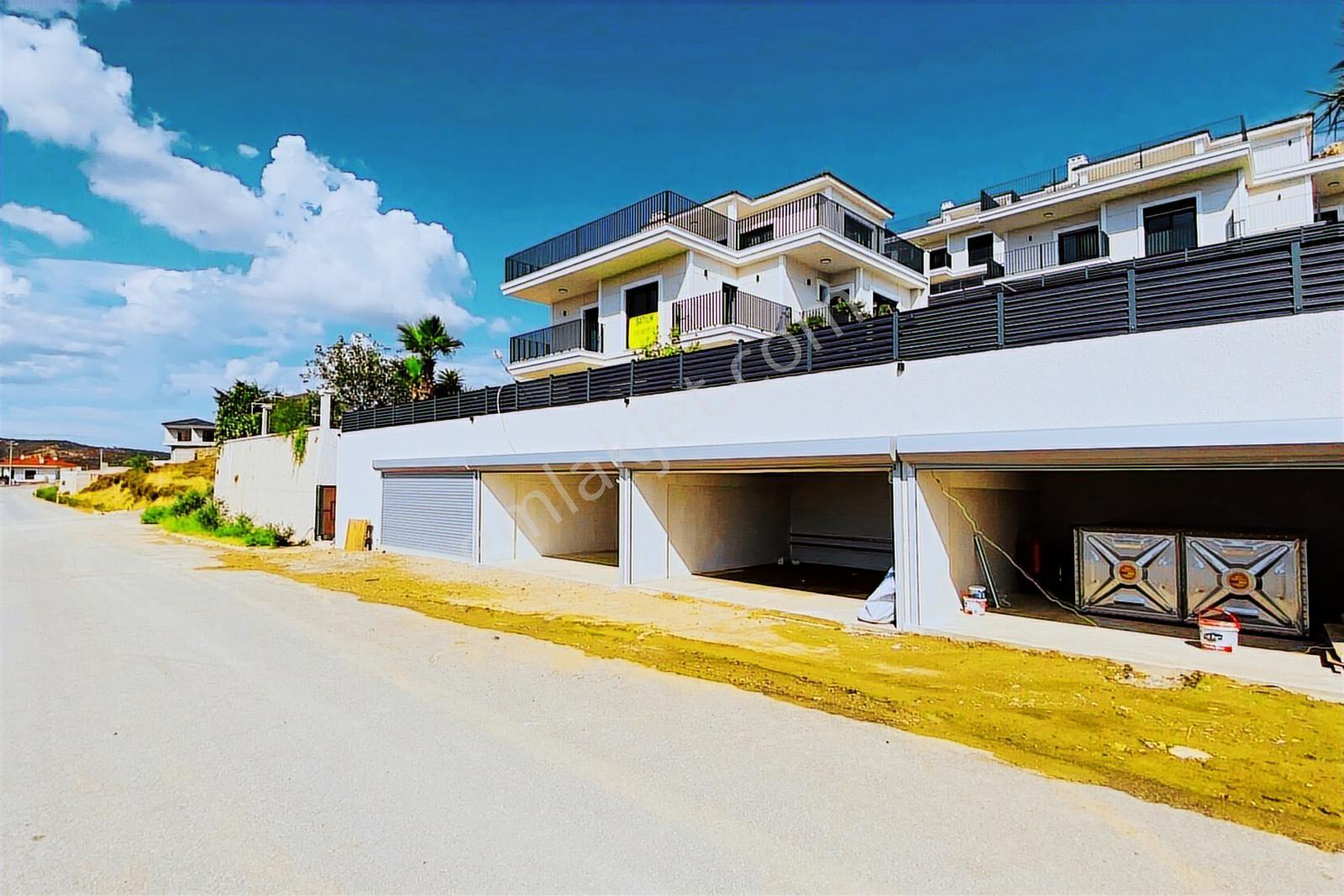 Foçaköy'de 500 M2 Arsa'da 4+1 Deniz Manzaralı Havuzlu Villa - Görsel 11