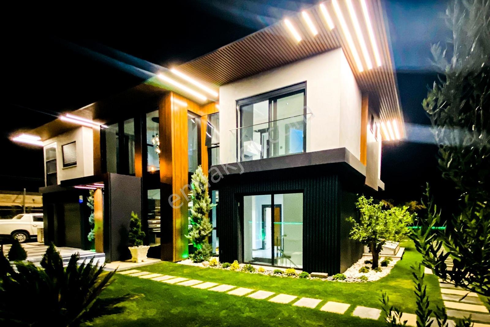Foça'da 5+1 Akıllı Sistem, Geniş Bahçe Ve Havuzlu Müstakil Villa - Görsel 34