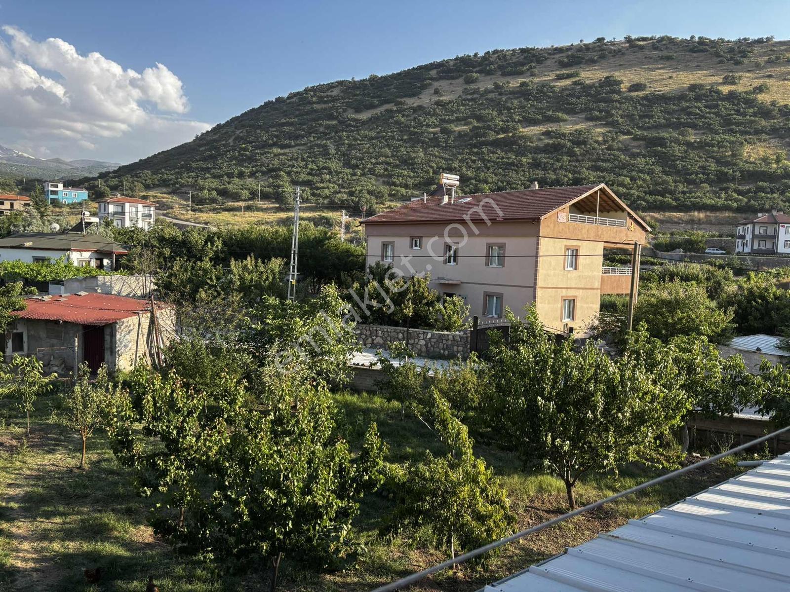 Hacılar Karpuzsekisi Üç Katlı Meyve Bahçeli Müstakil Ev - Görsel 2