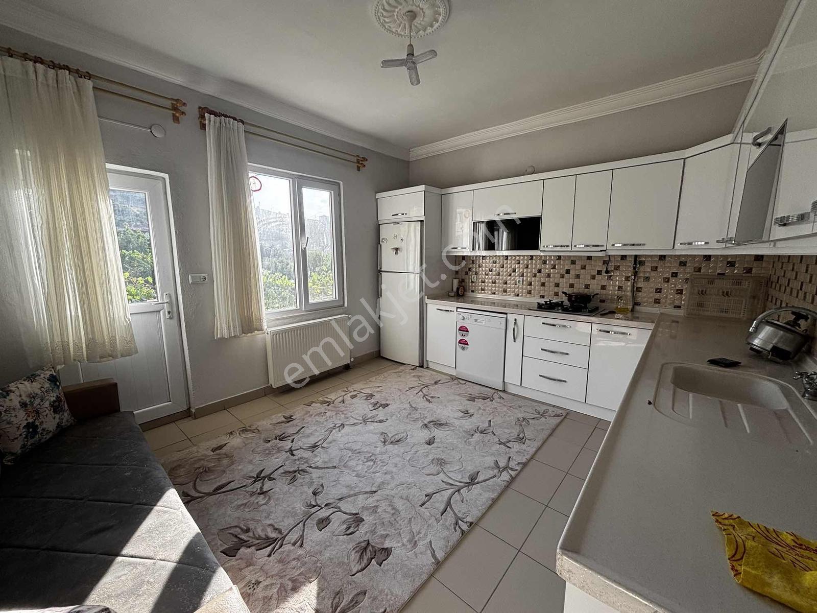 Hacılar Karpuzsekisi Üç Katlı Meyve Bahçeli Müstakil Ev - Görsel 32