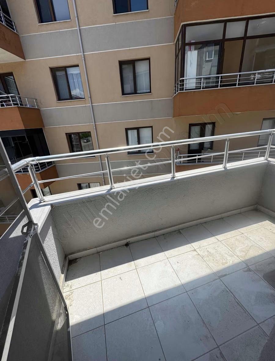 Tema Emlaktan 100.yıl Mah Siteiçi Ferah Arakat Satılık 3+1 Daire - Görsel 3