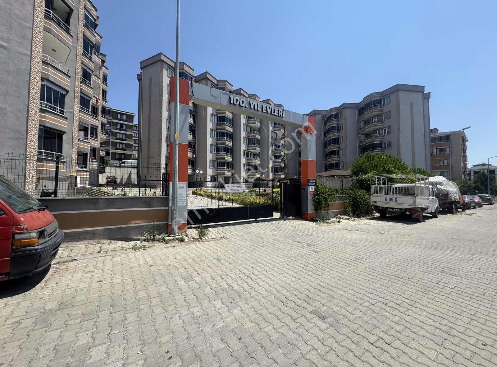 Tema Emlaktan 100.yıl Mah Siteiçi Ferah Arakat Satılık 3+1 Daire
