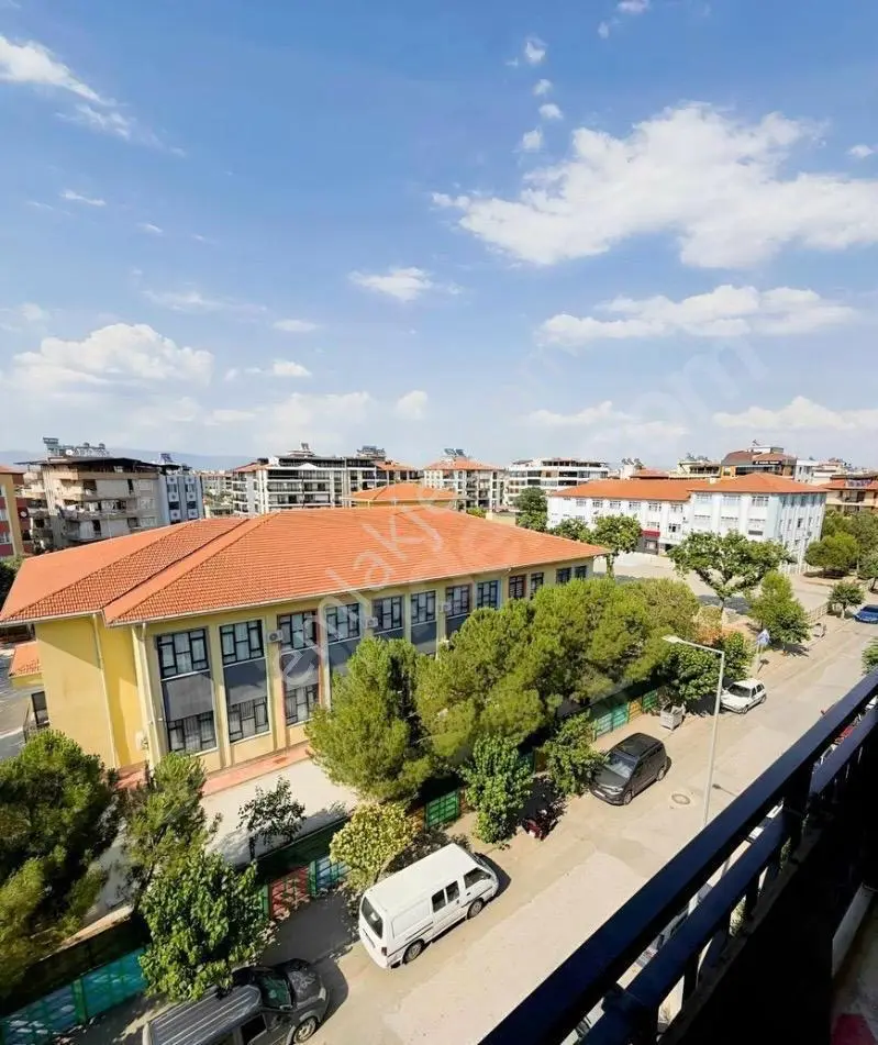 M/ş Gayrumenkulden Şaziment Uysal Orta Okulunun Tam Karşısında Bulunan Kompile İçi Yenilenmiş Masra - Görsel 3
