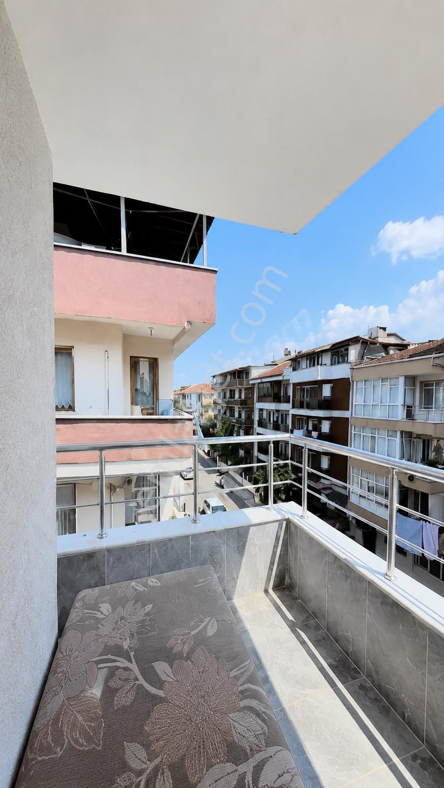 Yatırım Fırsatı Merkezi Lokasyonda 3+1 Satılık Daire - Görsel 8