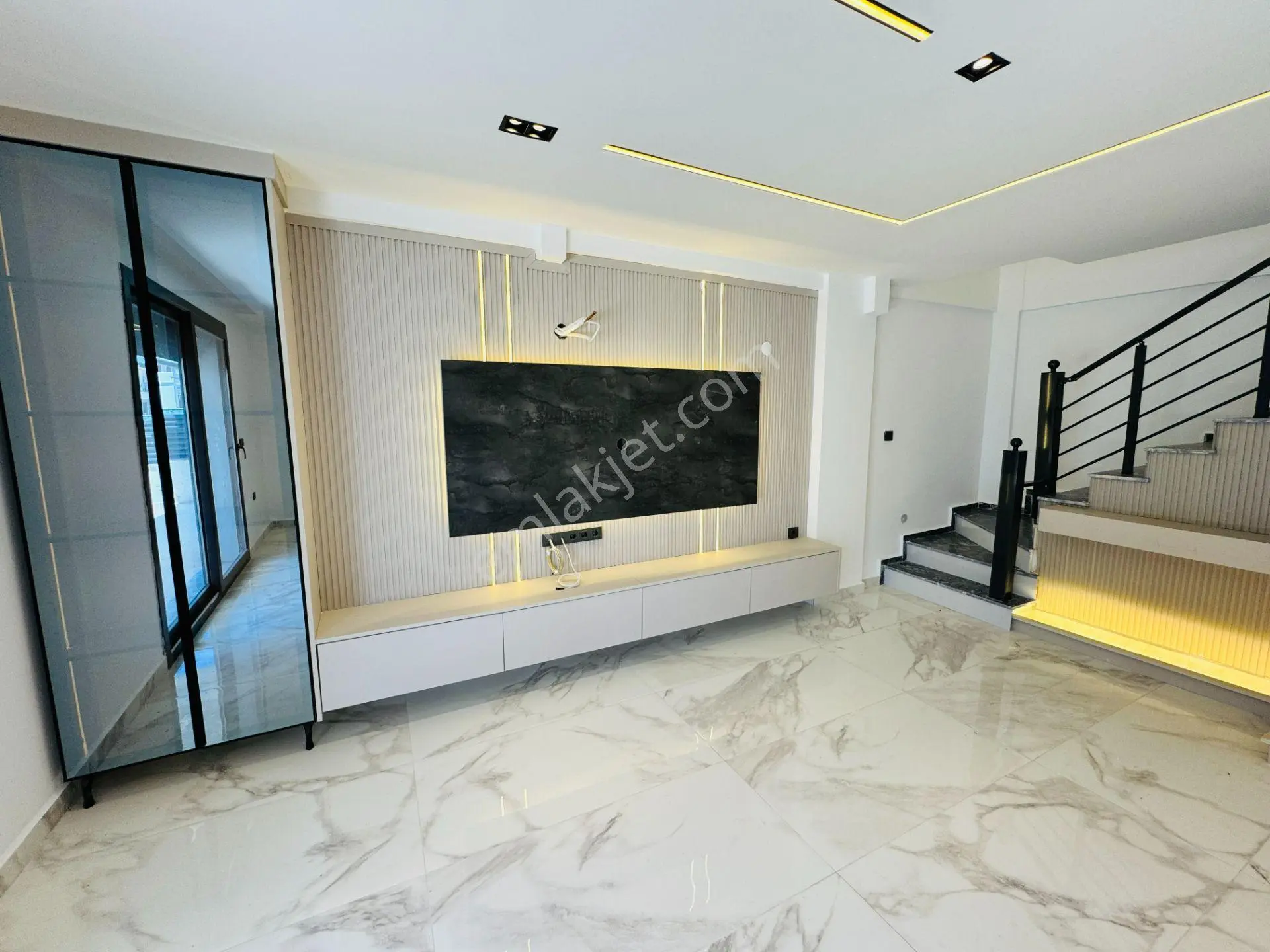 Didim Efelerde Denize Yakın Konumda Müstakil Havuzlu Villa - Görsel 5