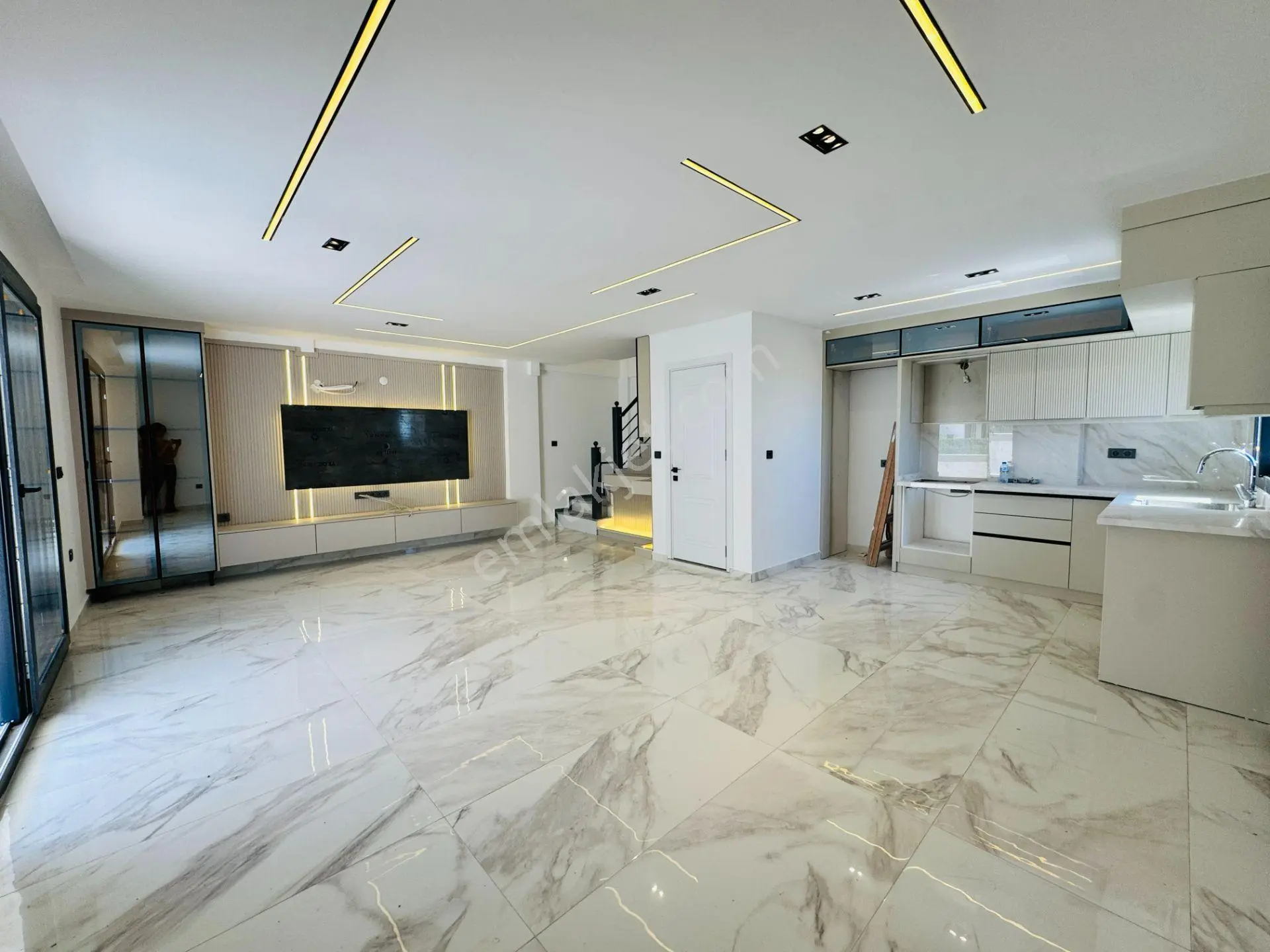 Didim Efelerde Denize Yakın Konumda Müstakil Havuzlu Villa - Görsel 3