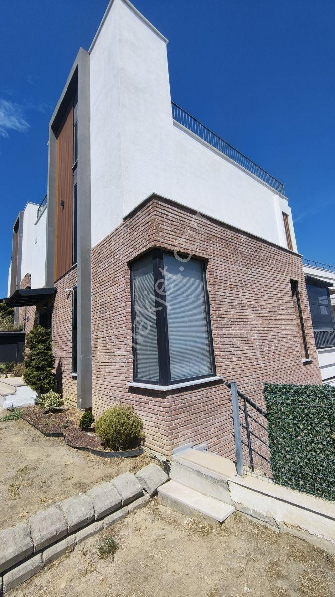 Rw Nefes'ten Eşyalı,deniz Manzaralı, Teraslı Satılık Lüks Villa - Görsel 28