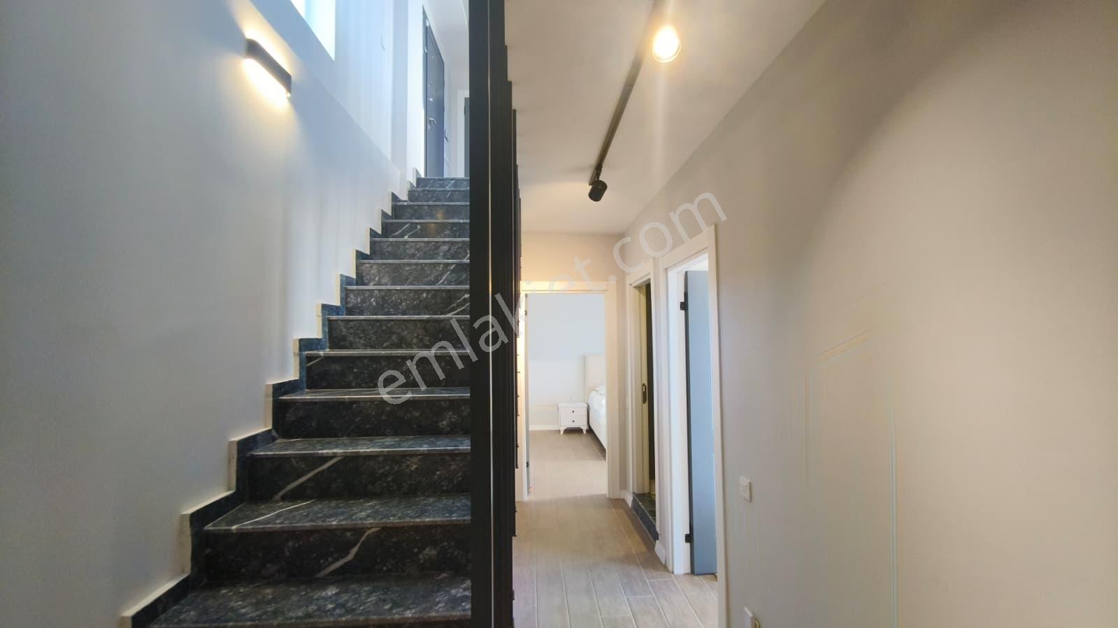 Rw Nefes'ten Eşyalı,deniz Manzaralı, Teraslı Satılık Lüks Villa - Görsel 24