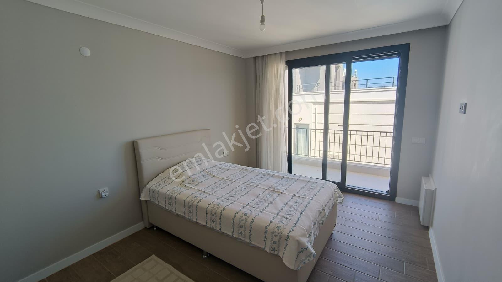 Rw Nefes'ten Eşyalı,deniz Manzaralı, Teraslı Satılık Lüks Villa - Görsel 15