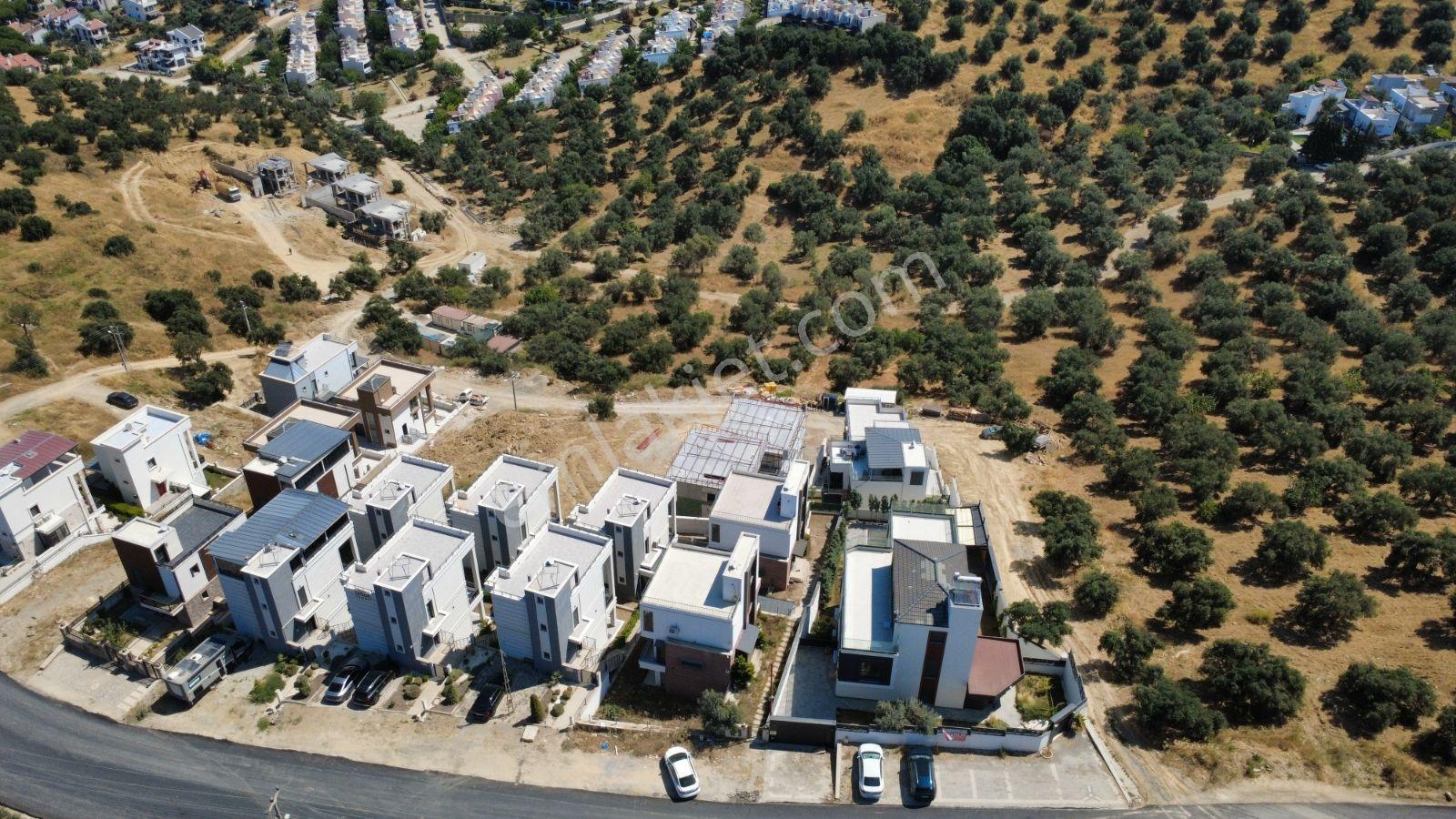 Rw Nefes'ten Eşyalı,deniz Manzaralı, Teraslı Satılık Lüks Villa