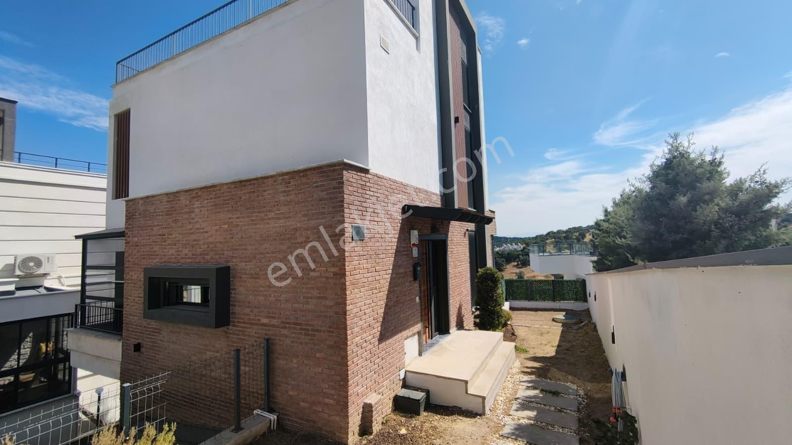 Rw Nefes'ten Eşyalı,deniz Manzaralı, Teraslı Satılık Lüks Villa - Görsel 20